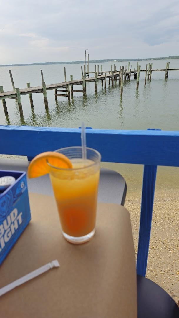 Seabreeze Restaurant & Tiki Bar